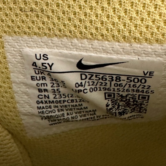 NIKE Dunk High Next Nature International Day of the Girl size 4.5Y (Women’s 6) - Picture 5 of 6